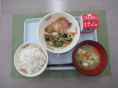 令和8年5月11日献立写真