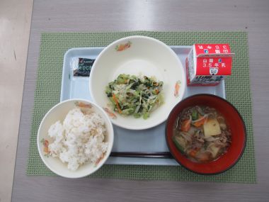 令和8年5月12日献立写真（中学校）
