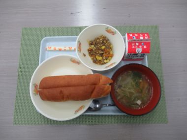 令和8年5月21日献立写真（中学校）