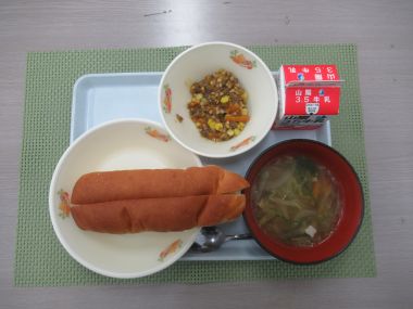 令和8年5月21日献立写真（小学校）