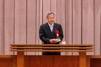 藤井副議長による祝辞の写真