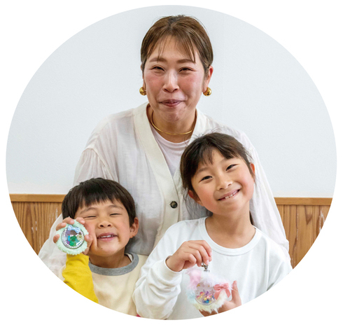 「春のお楽しみ手芸」を親子で受講した岸本さんの写真