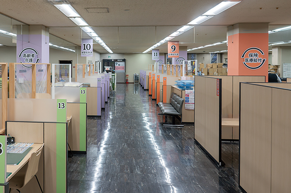 表示を更新した本庁舎の写真