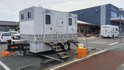トイレトレーラー2