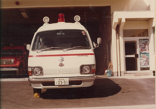古い救急車の写真その１