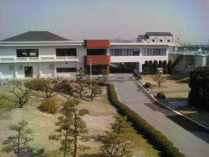 片島浄水場管理棟の写真
